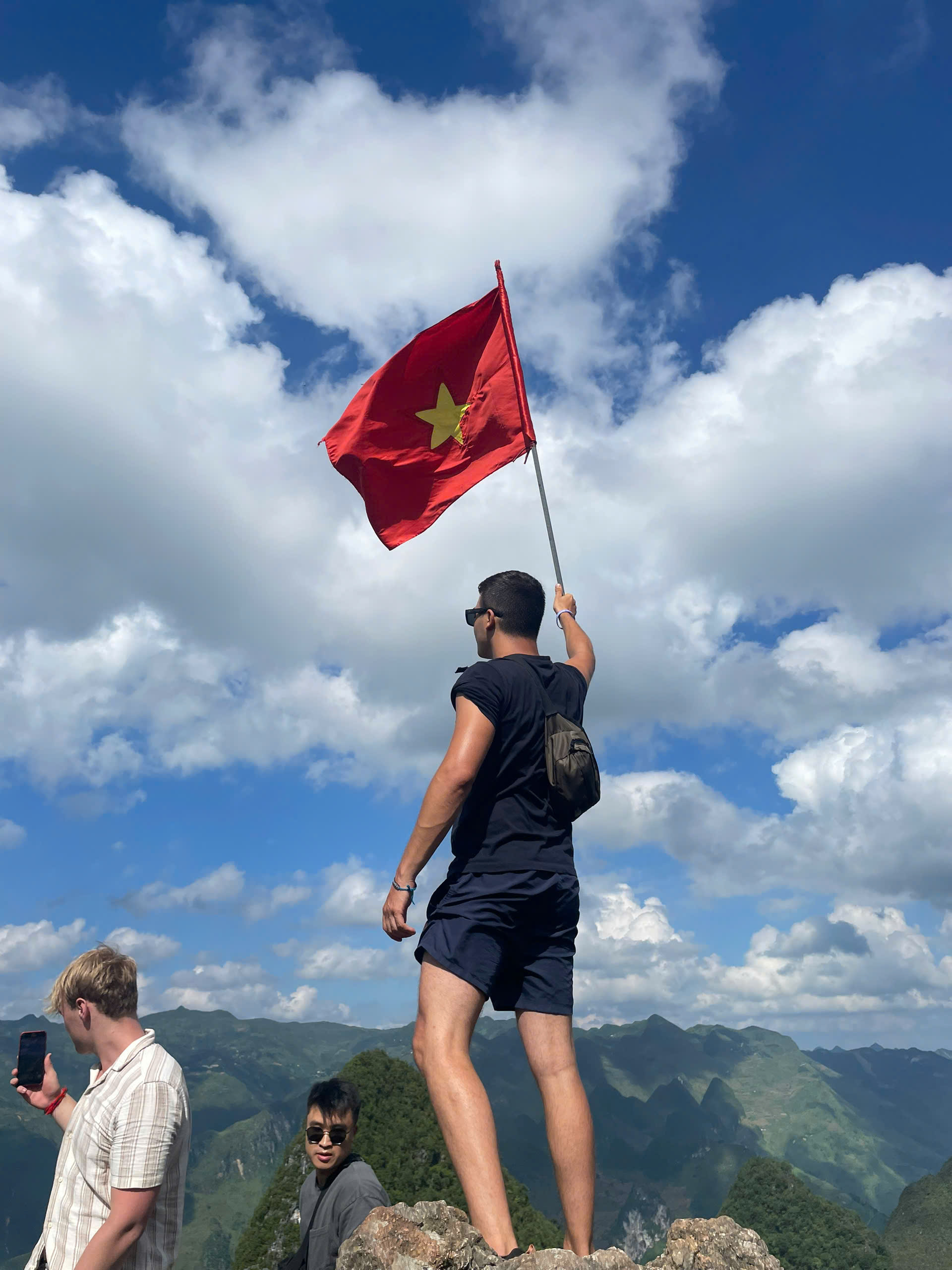 Ha Giang Loop Tour Solo: Explore Vietnam’s Hidden Gems